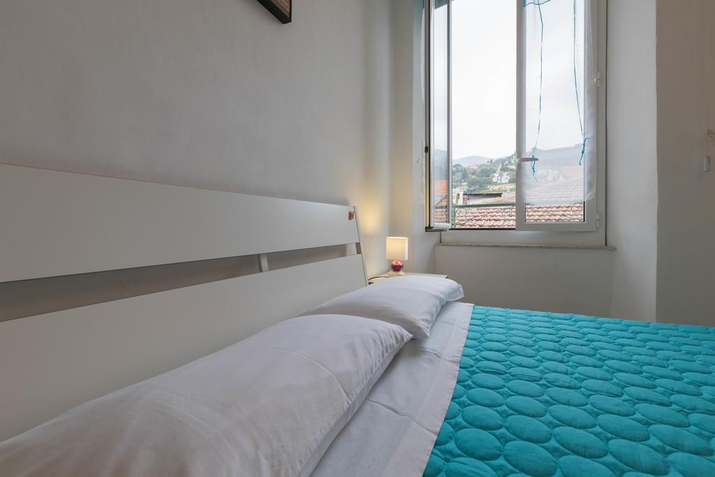 Ensemble Rooms Di Vayadu Alassio Exteriér fotografie
